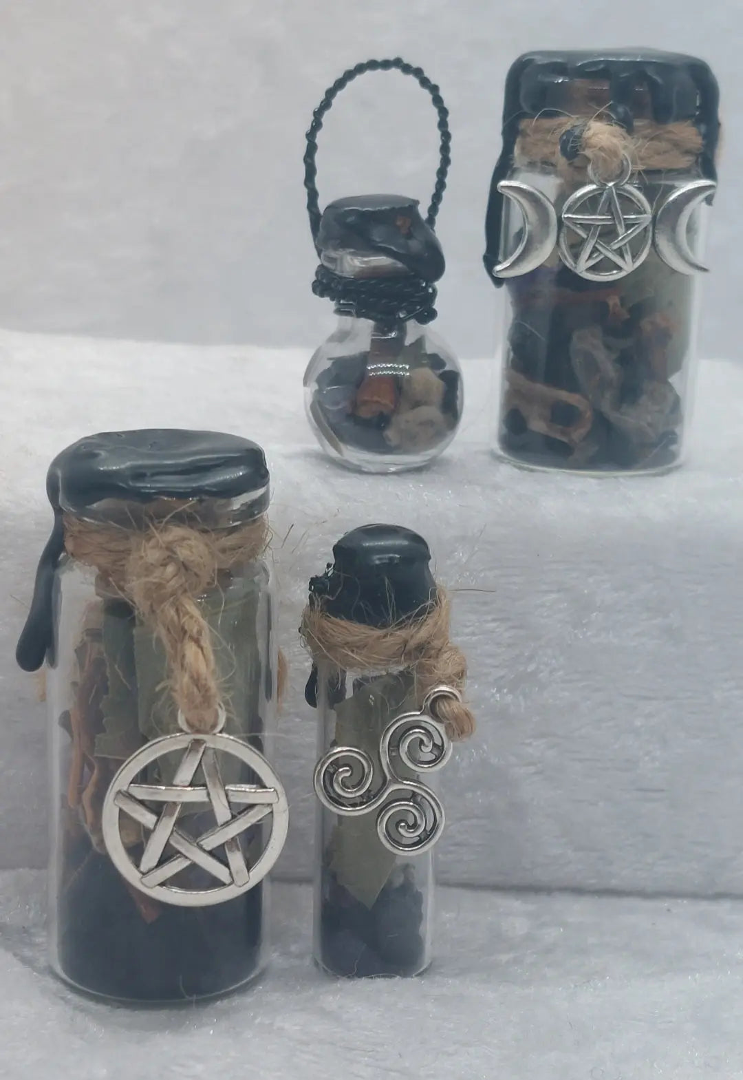 Black Wax Protection Spell Jar - 1118Markets